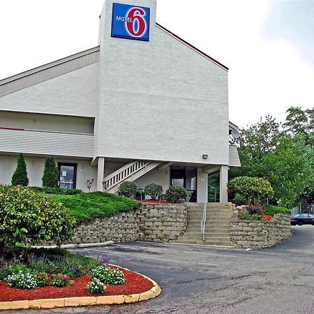 Days Inn By Wyndham Cincinnati I-71 Silverton Экстерьер фото